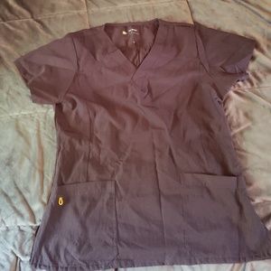 Wonder wink scrub set